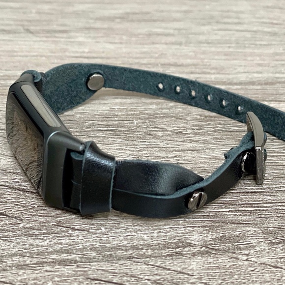 Black Slim Leather Strap Band Fitbit Charge 5 Tracker Black Jewelry Bracelet - Picture 5 of 8